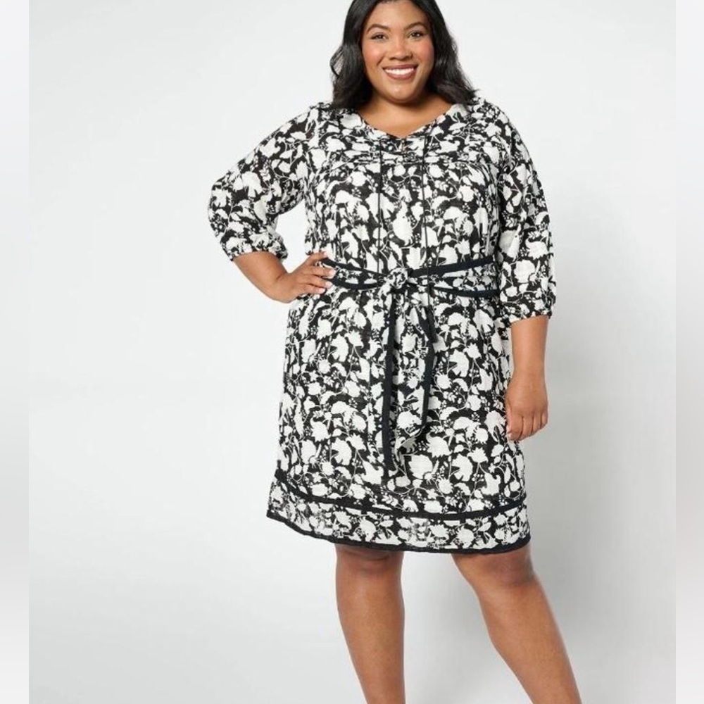 QVC Studio Park x Amy Stran
Textured Cotton Floral Dress with Belt
XL NWOT